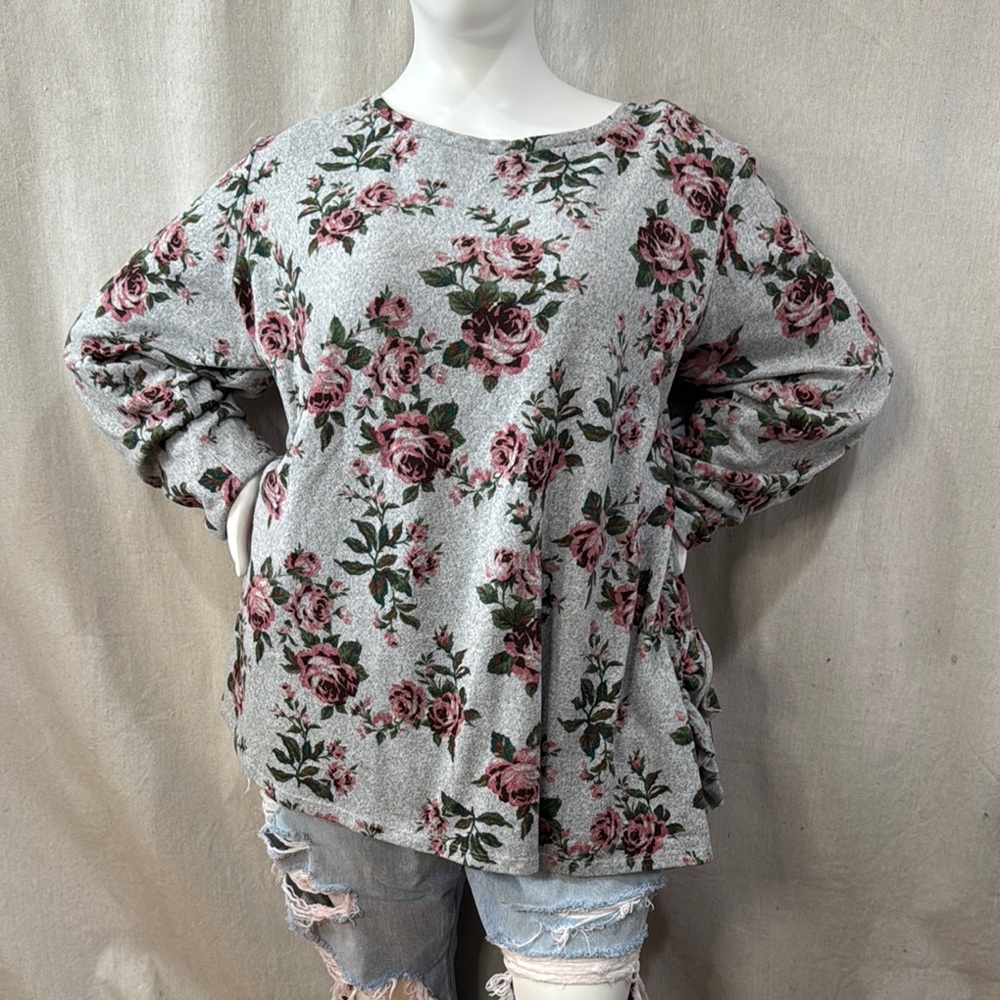 Floral Gray Women's long sleeve Top Terra & sky 4x